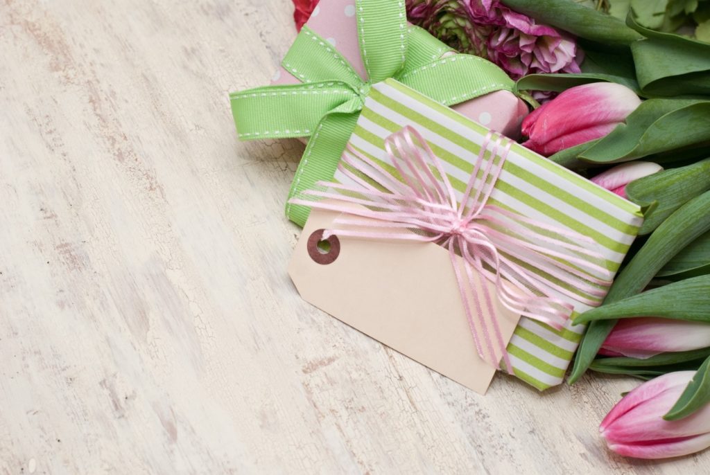 Simplify Holiday Shopping Simplify Holiday Shopping