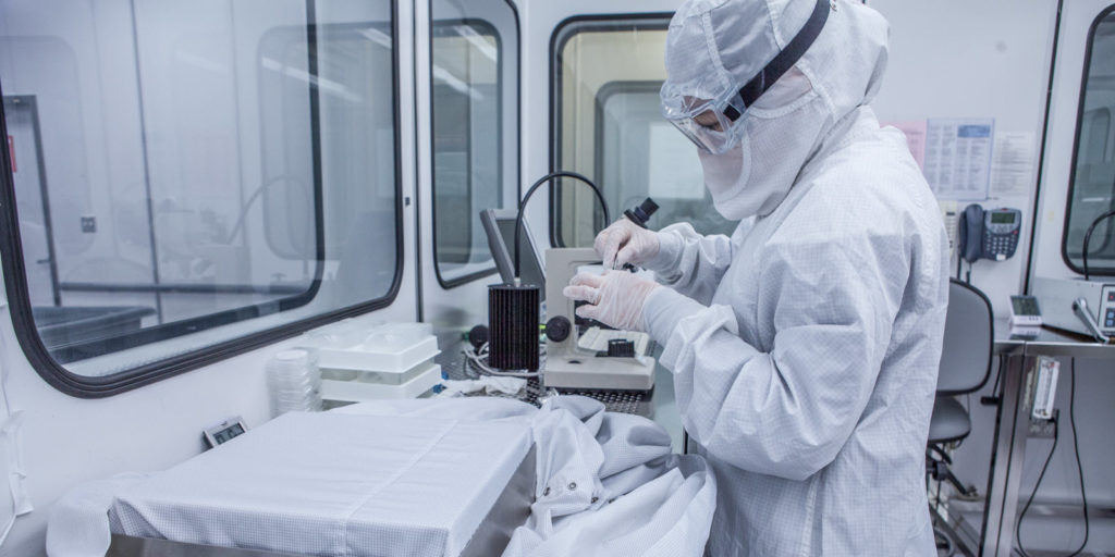 How Much Can Labs Save When Choosing Reusable Cleanroom Garments