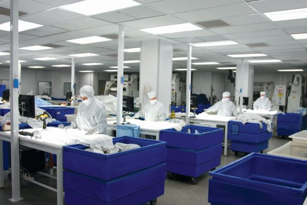 Selecting the Right Cleanroom Uniform Services